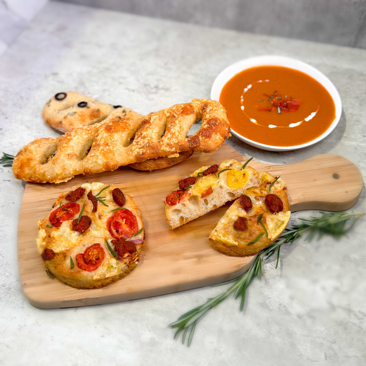 意大利香草麵包 配 西班牙凍湯 | Focaccia & Fougasse with Tomato Gazpacho