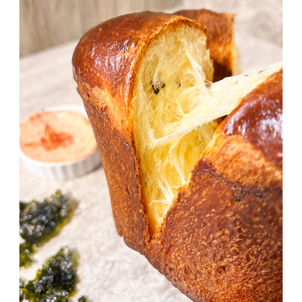 味噌海苔牛油法包 配 櫻花蝦抹醬 | Miso Seaweed Brioche with Sakura Shrimp Spread