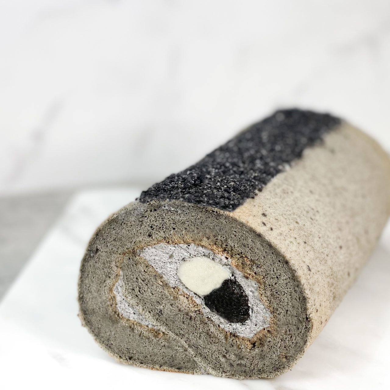 無麩質特濃黑芝麻卷 | Gluten Free Black Sesame Roll Cake